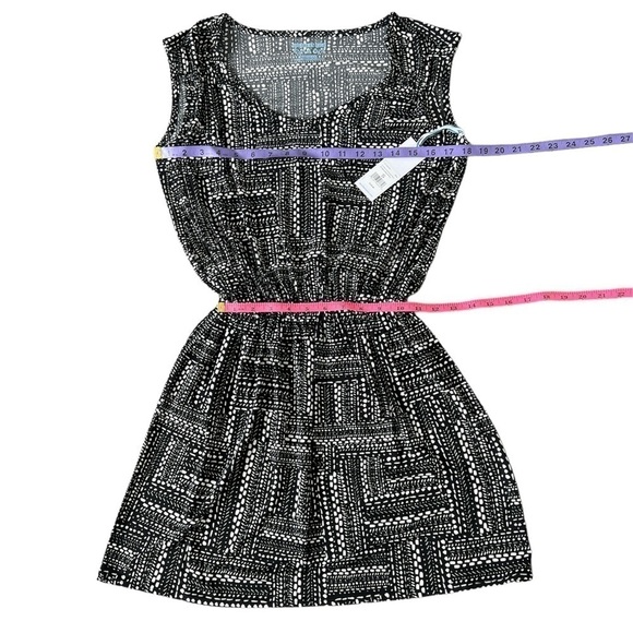 🆕 Midnight Black Abstract Gameday Cap-Sleeve Drop-Waist Dress - Picture 8 of 9